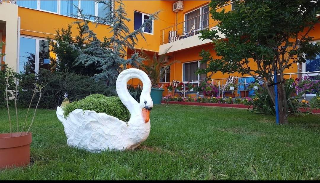Vila Oranj Hotel Costinesti Exterior photo